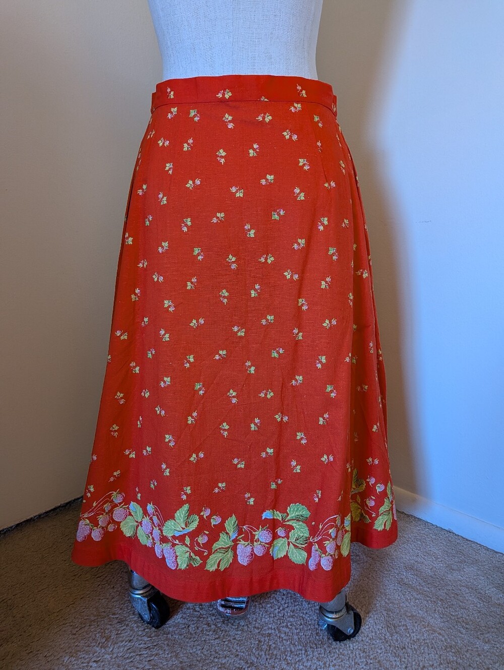 Rachel Antonoff Talia Midi Skirt- Red strawberry print- Size 6- NWOT - Picture 3 of 8